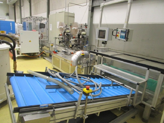 DECKEL ETIKETTIER ANLAGE SCHLEUTER GU 2 DO MIT 2xLÖFFELEINLEGESTATIONEN - Packaging machinery: picture 5 DECKEL ETIKETTIER ANLAGE SCHLEUTER GU 2 DO MIT 2xLÖFFELEINLEGESTATIONEN - Packaging machinery: picture 5