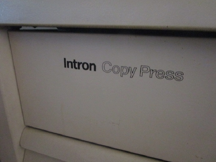 PNEUMATISCHE TRANSFERPRESSEN – HITZEPRESSE FÜR T-SHIRT DRUCK –  INTRON COPY PRESS 300 220 070 - Printing machinery: picture 3 PNEUMATISCHE TRANSFERPRESSEN – HITZEPRESSE FÜR T-SHIRT DRUCK –  INTRON COPY PRESS 300 220 070 - Printing machinery: picture 3