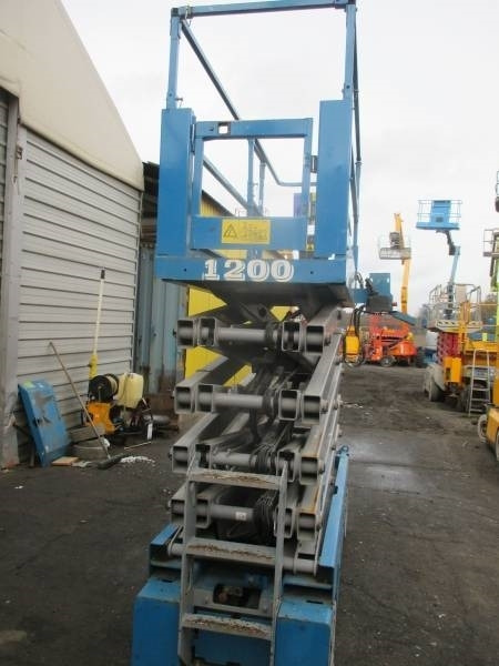 Genie GS 3232  - Scissor lift: picture 3 Genie GS 3232  - Scissor lift: picture 3