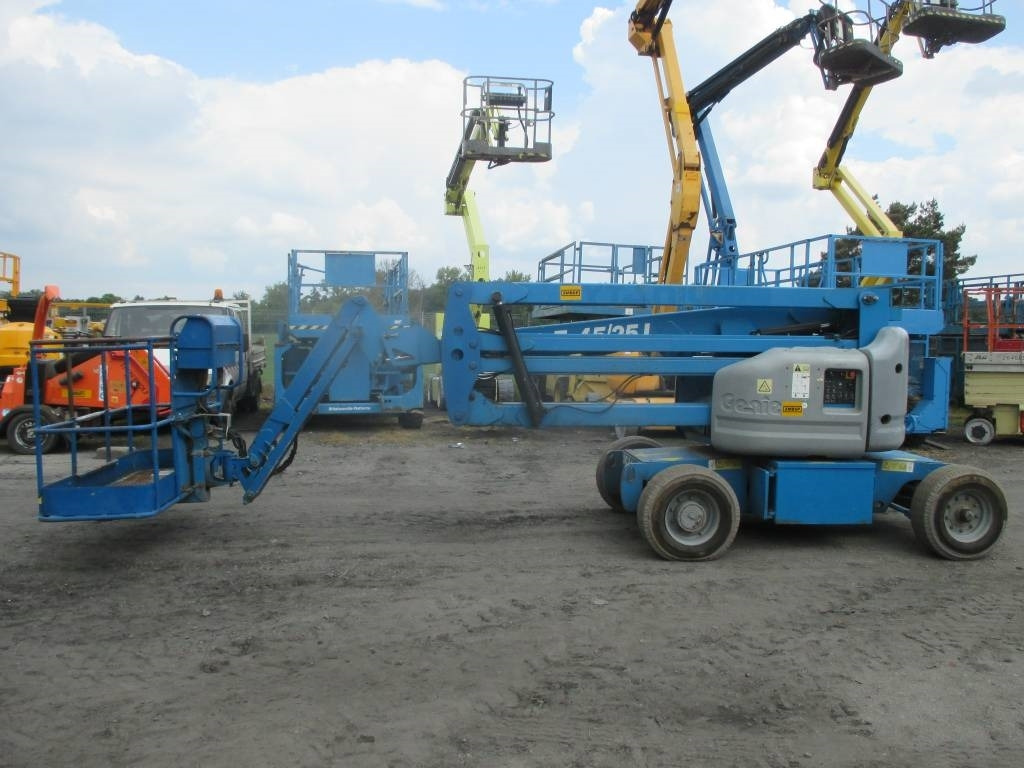 Genie Z 45/25 J DC - Articulated boom: picture 2 Genie Z 45/25 J DC - Articulated boom: picture 2