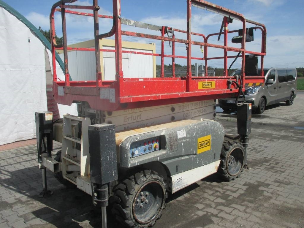 Haulotte Compact 12 DX - Scissor lift: picture 3 Haulotte Compact 12 DX - Scissor lift: picture 3