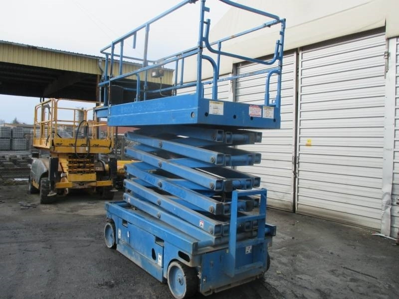 Haulotte Compact 14 - Scissor lift: picture 5 Haulotte Compact 14 - Scissor lift: picture 5