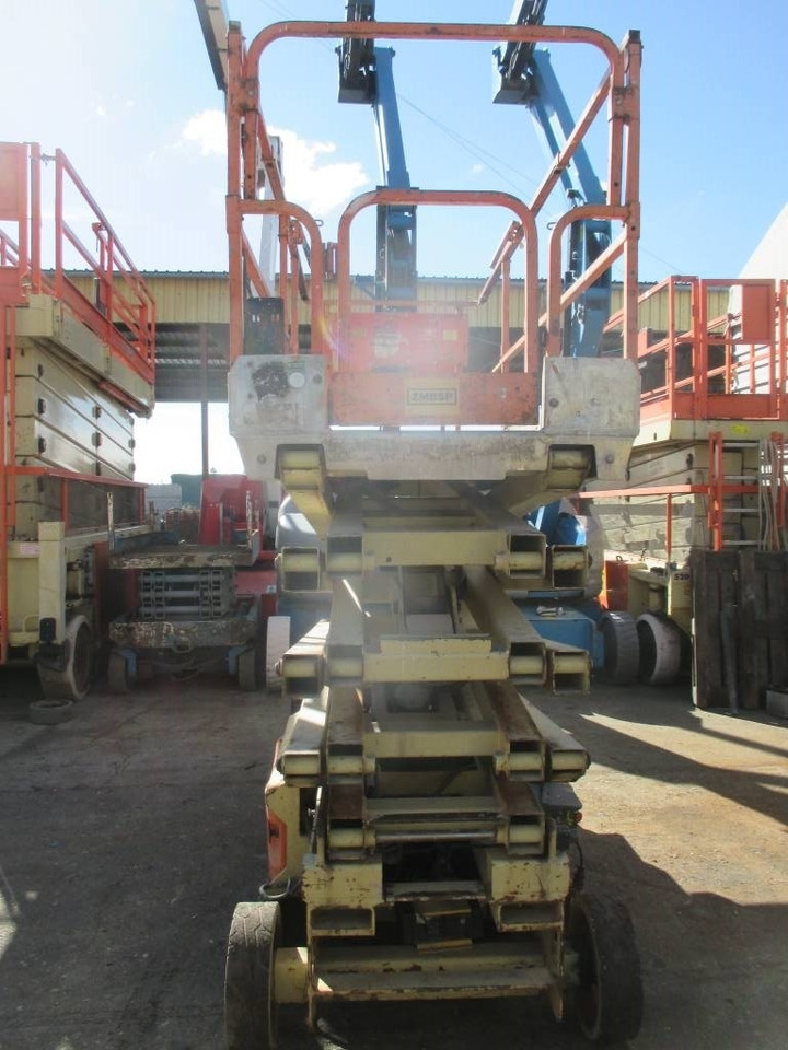 Scissor lift JLG 3246 ES: picture 7