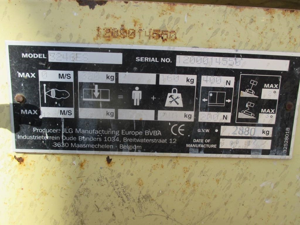 Scissor lift JLG 3246 ES: picture 9
