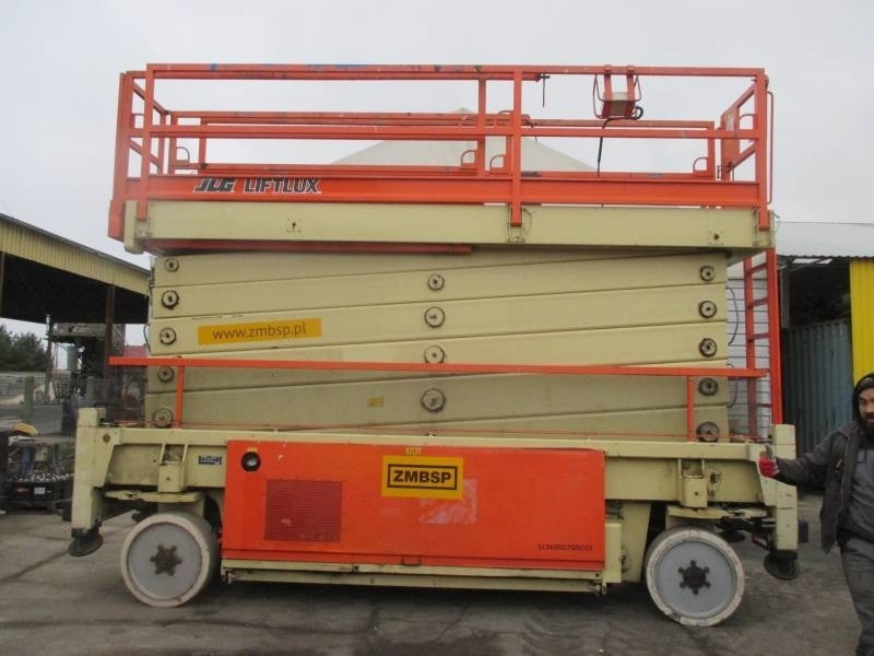 JLG Liftlux 245-12  - Scissor lift: picture 2 JLG Liftlux 245-12  - Scissor lift: picture 2