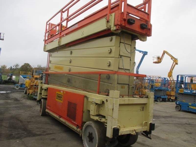 JLG Liftlux 245-12  - Scissor lift: picture 5 JLG Liftlux 245-12  - Scissor lift: picture 5
