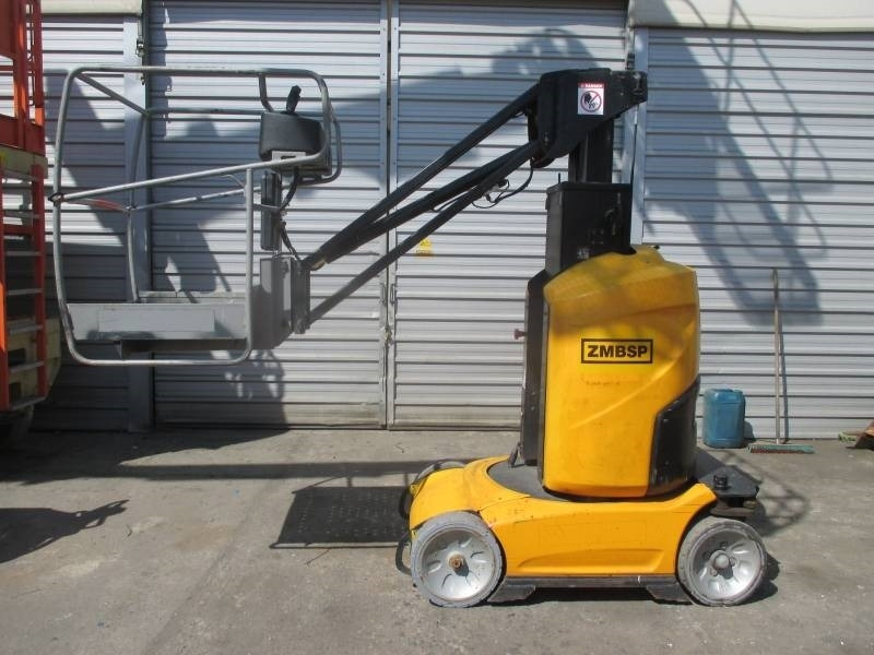 Manitou 100 VJR - Vertical mast lift: picture 1 Manitou 100 VJR - Vertical mast lift: picture 1