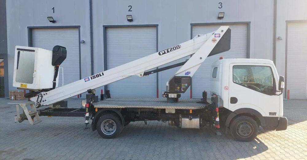 Nissan NT400 CABSTAR podnośnik koszowy ISOLI PT200 - Truck mounted aerial platform: picture 2 Nissan NT400 CABSTAR podnośnik koszowy ISOLI PT200 - Truck mounted aerial platform: picture 2