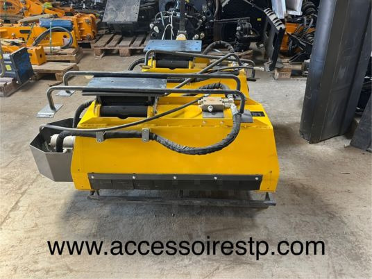 Epareuse pour pelle de 2T à 4T5 - Attachment for Mini excavator: picture 1 Epareuse pour pelle de 2T à 4T5 - Attachment for Mini excavator: picture 1