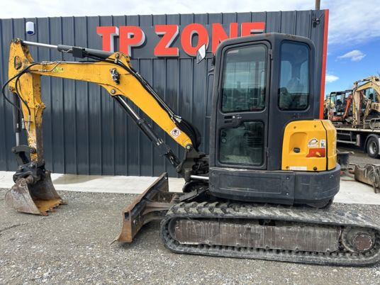 Bobcat E50 - Mini excavator: picture 2 Bobcat E50 - Mini excavator: picture 2