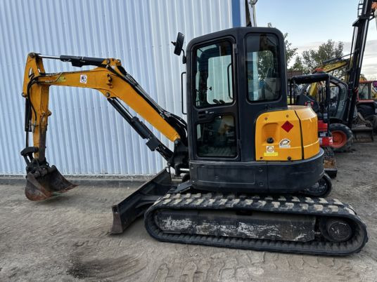 Bobcat E50 - Mini excavator: picture 4 Bobcat E50 - Mini excavator: picture 4