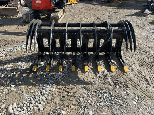 Godet crocodile pour mini chargeur - Bucket: picture 2 Godet crocodile pour mini chargeur - Bucket: picture 2