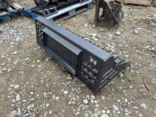 Godet râteau pour minichargeur - Bucket: picture 4 Godet râteau pour minichargeur - Bucket: picture 4