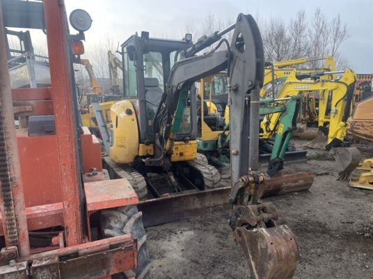 Mini excavator Komatsu PC26MR-3: picture 7
