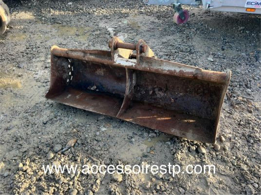 Godet de curage jcb - axe 45 mm - Excavator bucket: picture 1 Godet de curage jcb - axe 45 mm - Excavator bucket: picture 1