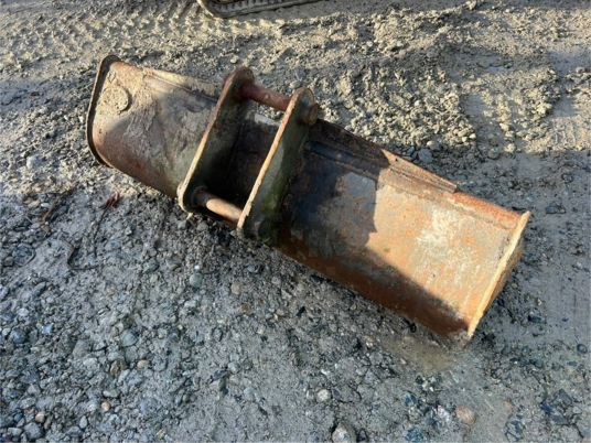 Godet de curage jcb - axe 45 mm - Excavator bucket: picture 5 Godet de curage jcb - axe 45 mm - Excavator bucket: picture 5