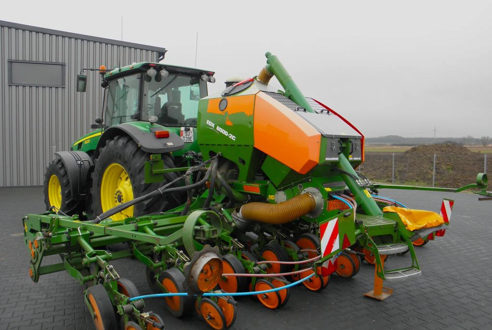 Amazone EDX 6000-2C Xpress 8 rzedowy, Nie Malowany, Stan Bardzo Dobry - Seed drill: picture 5 Amazone EDX 6000-2C Xpress 8 rzedowy, Nie Malowany, Stan Bardzo Dobry - Seed drill: picture 5