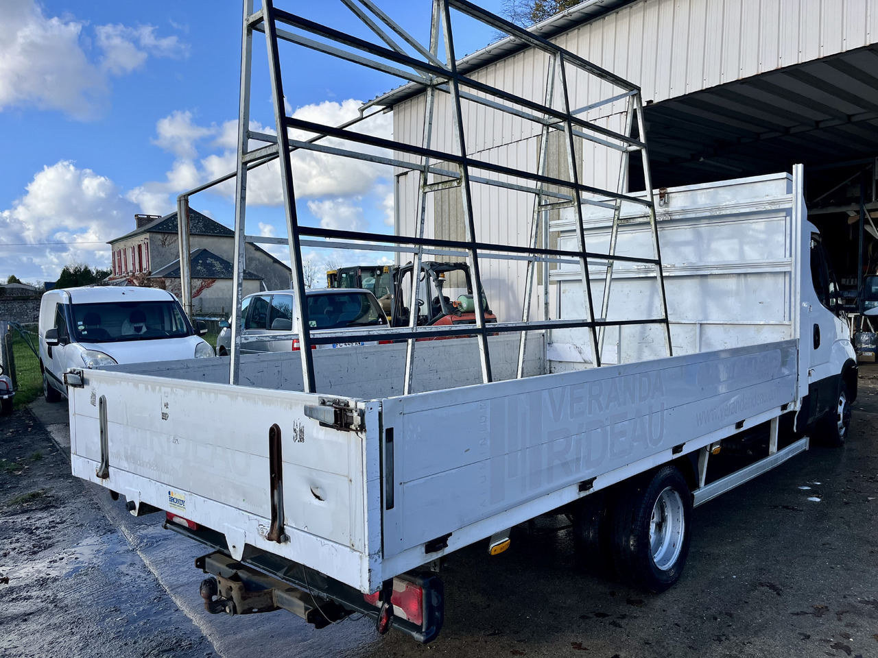 Flatbed van IVECO Daily 35-180 35c18 plateau: picture 8 Flatbed van IVECO Daily 35-180 35c18 plateau: picture 8