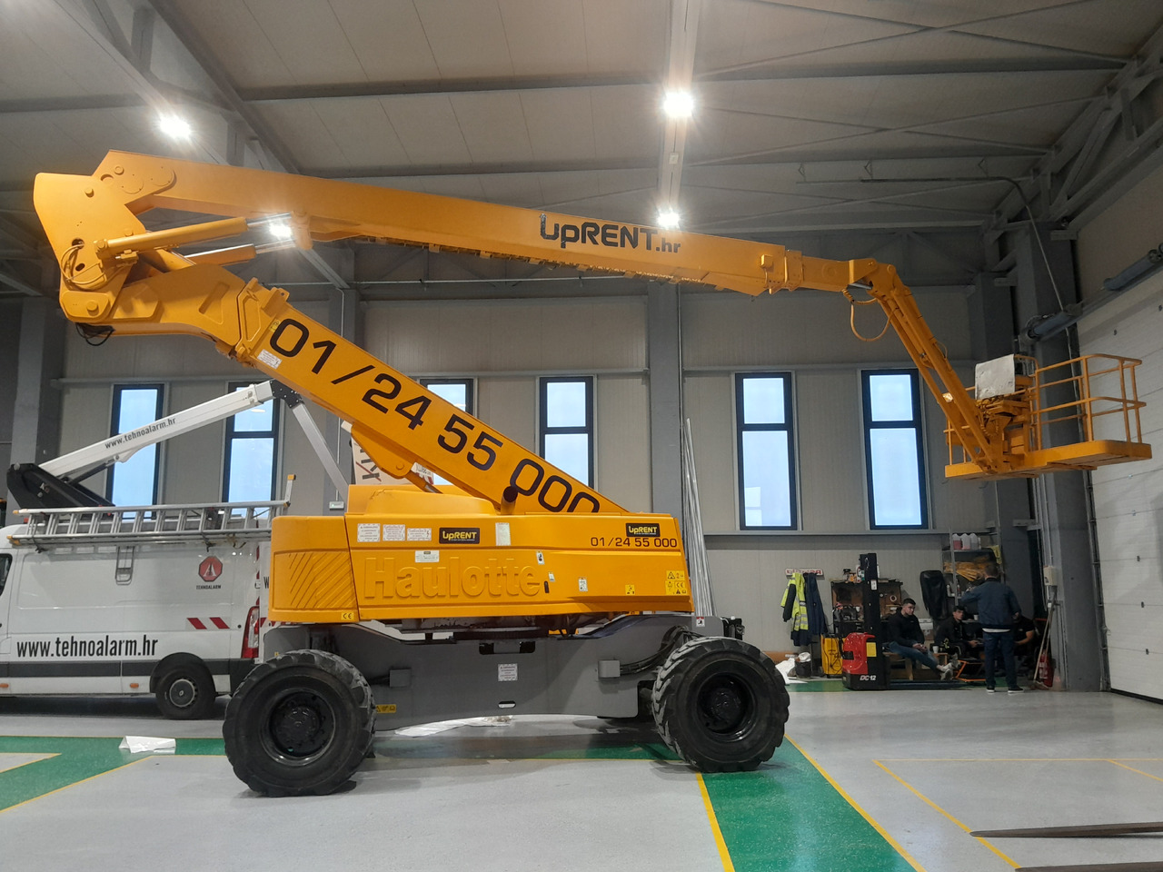 HAULOTTE HA 32 PX - Articulated boom: picture 3 HAULOTTE HA 32 PX - Articulated boom: picture 3