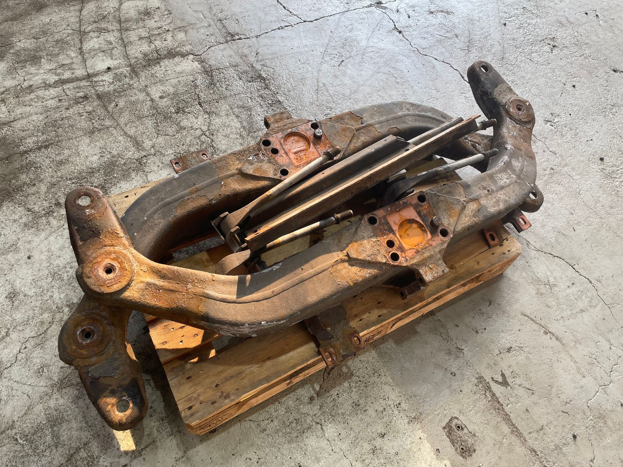 Mercedes-Benz Achsträger Hinterachse Citaro LE Setra A6283200075 A6293203675  - Rear axle for Bus: picture 4 Mercedes-Benz Achsträger Hinterachse Citaro LE Setra A6283200075 A6293203675  - Rear axle for Bus: picture 4