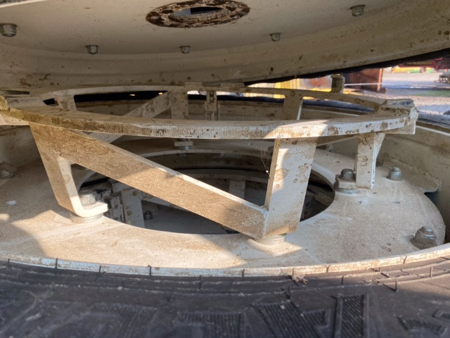 ALLIANCE 300/95R46 - Wheel and tire package for Agricultural machinery: picture 4 ALLIANCE 300/95R46 - Wheel and tire package for Agricultural machinery: picture 4