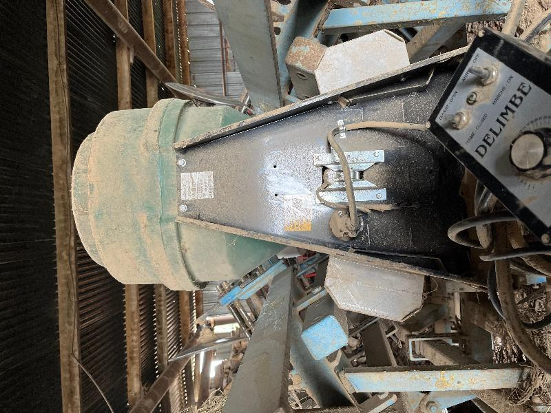 DELIMBE T24 - Fertilizer spreader: picture 2 DELIMBE T24 - Fertilizer spreader: picture 2
