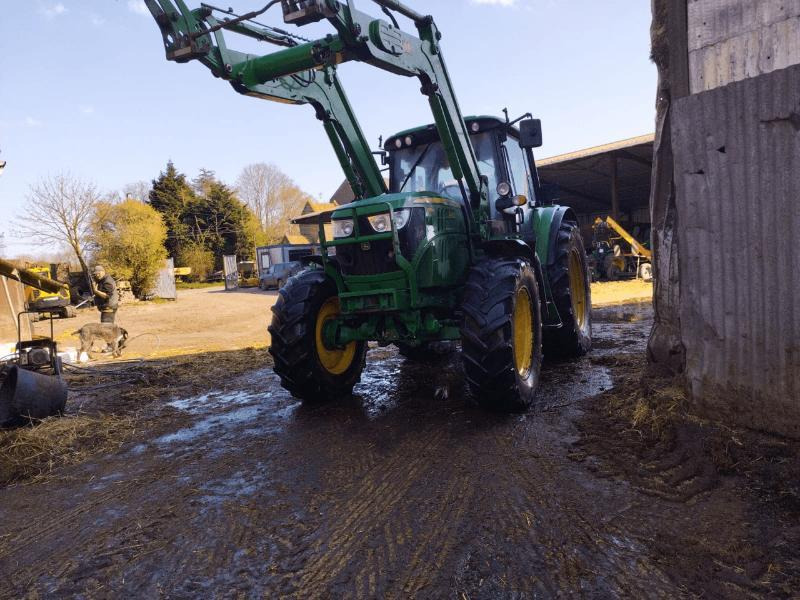 JOHN DEERE 6115M - Farm tractor: picture 2 JOHN DEERE 6115M - Farm tractor: picture 2
