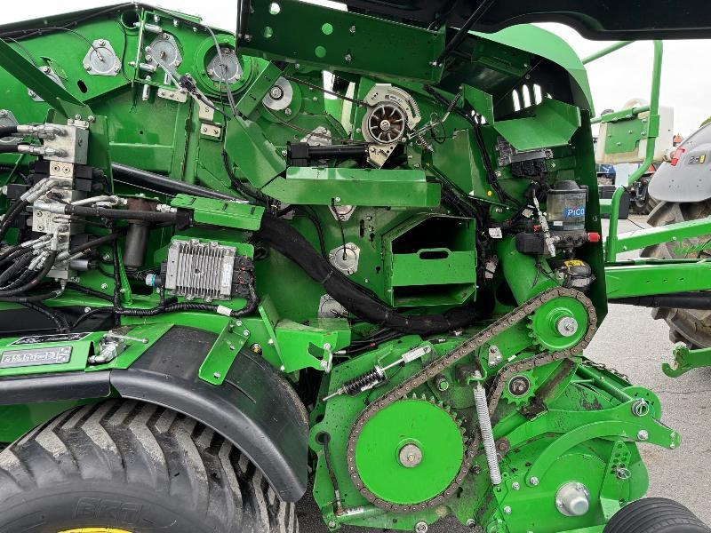 JOHN DEERE C441R - Round baler, Bale wrapper: picture 5 JOHN DEERE C441R - Round baler, Bale wrapper: picture 5