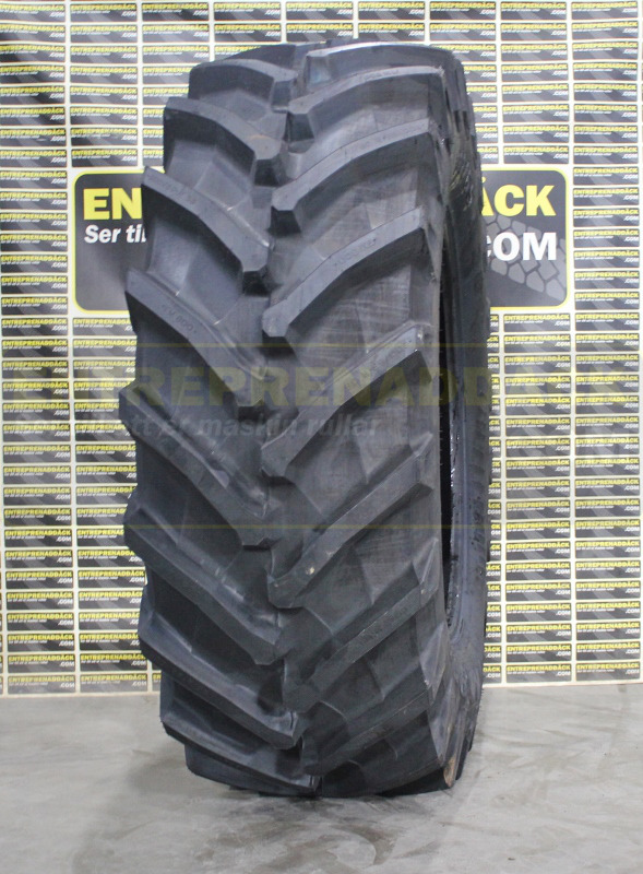 Trelleborg TM 800 650/65R38: Radial Tires for Modern Agricultural Tractors - Wheel and tire package for Farm tractor: picture 3 Trelleborg TM 800 650/65R38: Radial Tires for Modern Agricultural Tractors - Wheel and tire package for Farm tractor: picture 3