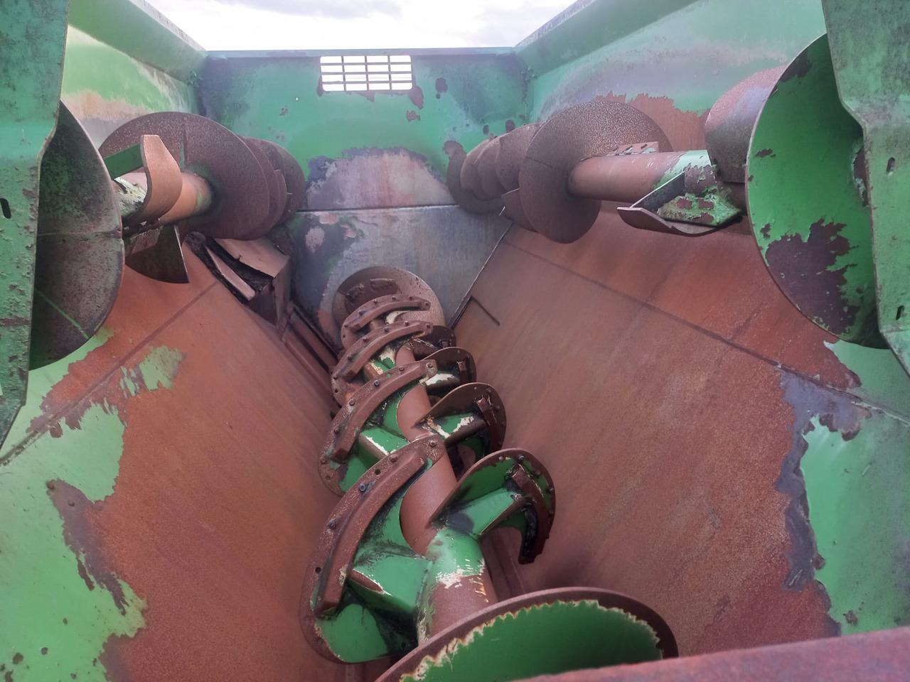 FARESIN TMR 1200 TEHNOLOGICAL TRAILER - Forage mixer wagon: picture 3 FARESIN TMR 1200 TEHNOLOGICAL TRAILER - Forage mixer wagon: picture 3