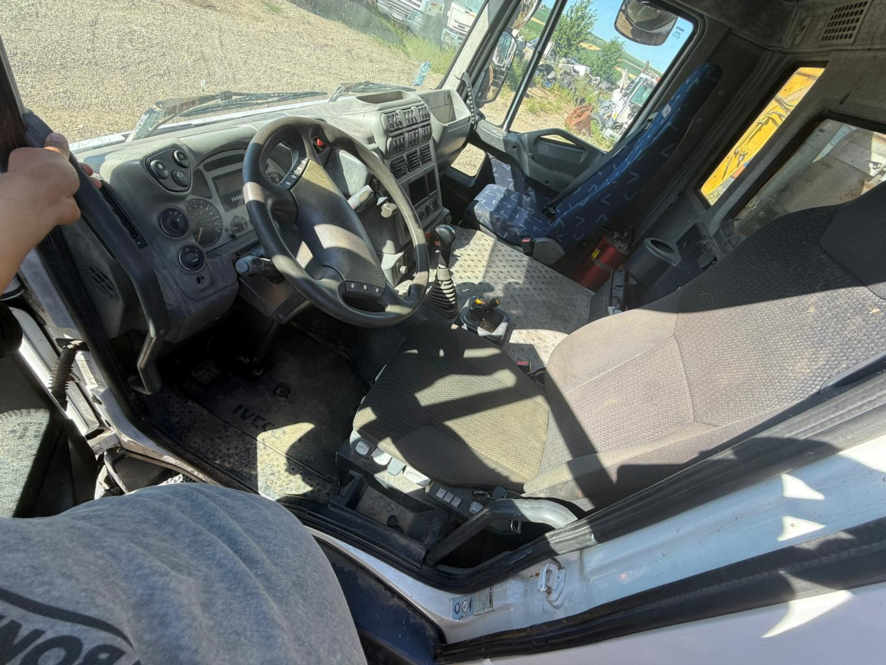 Tipper IVECO TRAKKER TIPPER: picture 6