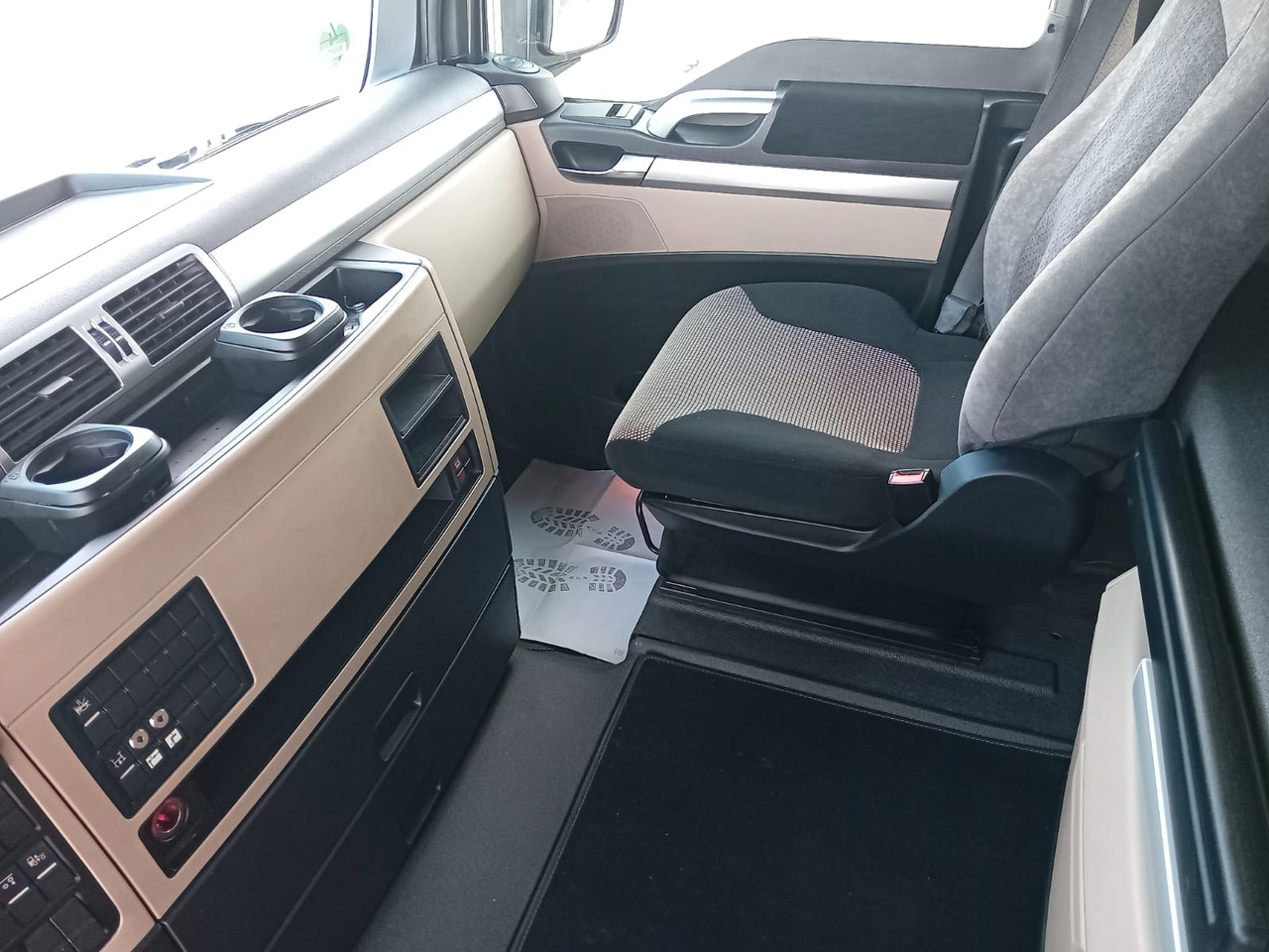 Dropside/ Flatbed truck, Crane truck MAN TGX 26.460 6×2, Palfinger Crane PK 18001L: picture 7 Dropside/ Flatbed truck, Crane truck MAN TGX 26.460 6×2, Palfinger Crane PK 18001L: picture 7