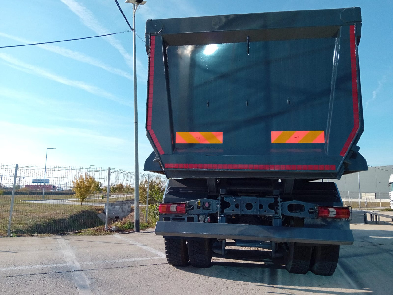 Mercedes-Benz Arocs 42.40 8×4 Basculanta/Tipper/Kipper Heavy Duty, TOP !!! - Tipper: picture 5 Mercedes-Benz Arocs 42.40 8×4 Basculanta/Tipper/Kipper Heavy Duty, TOP !!! - Tipper: picture 5