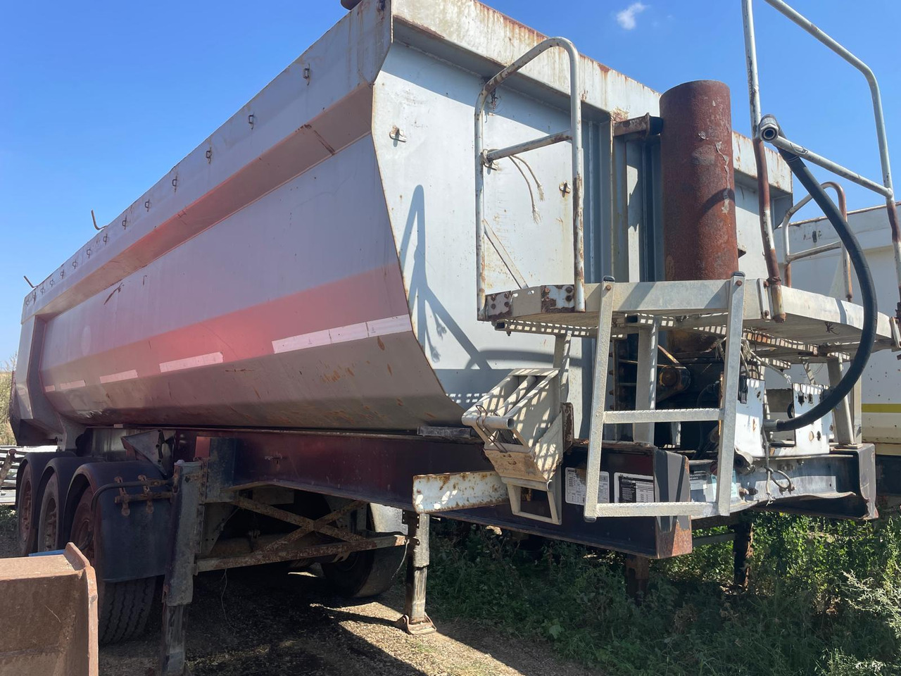 NPF-POTSDAM SKS 27 Tipper Semi-trailer - Tipper semi-trailer: picture 1 NPF-POTSDAM SKS 27 Tipper Semi-trailer - Tipper semi-trailer: picture 1