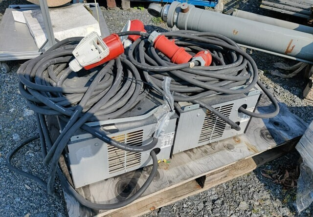 ESAB Monijänniteyksikkö - 3kpl - Welding equipment: picture 1 ESAB Monijänniteyksikkö - 3kpl - Welding equipment: picture 1