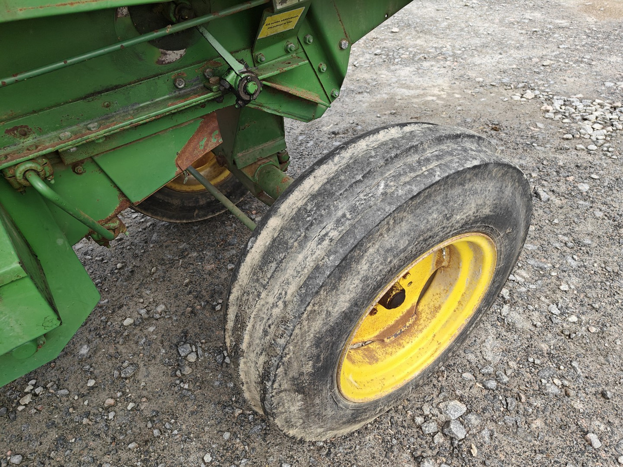 Combine harvester JOHN DEERE 925 leikkuupuimuri: picture 10 Combine harvester JOHN DEERE 925 leikkuupuimuri: picture 10