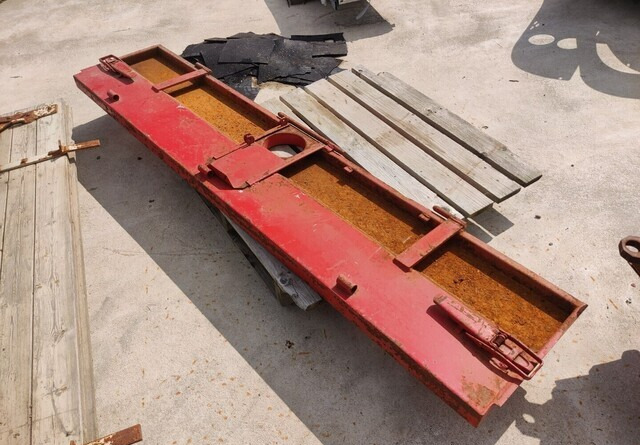 Peräkärryn metallilaita - K 42cm ja L 205cm - Body and exterior for Farm tipping trailer/ Dumper: picture 1 Peräkärryn metallilaita - K 42cm ja L 205cm - Body and exterior for Farm tipping trailer/ Dumper: picture 1