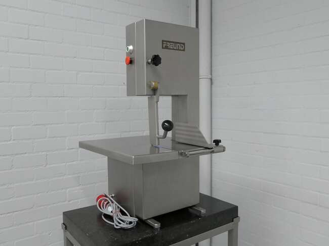 Freund / Ifooma bandsaw TBS19KT - Food processing equipment: picture 1 Freund / Ifooma bandsaw TBS19KT - Food processing equipment: picture 1