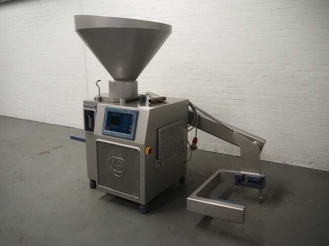 Risco vacuum filler RS605 - Food processing equipment: picture 2 Risco vacuum filler RS605 - Food processing equipment: picture 2