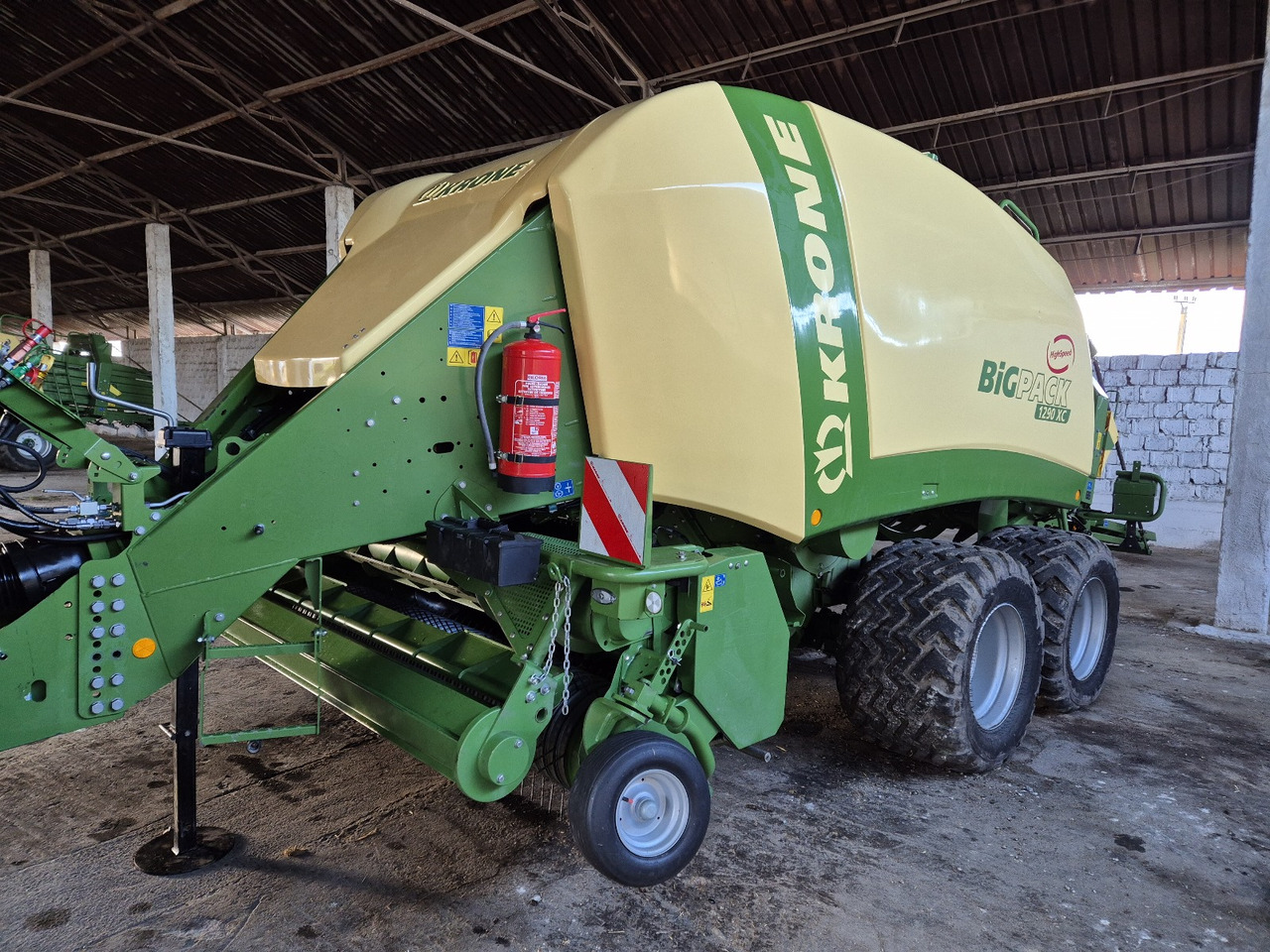 Krone 1290 HDP XC - Square baler: picture 1 Krone 1290 HDP XC - Square baler: picture 1