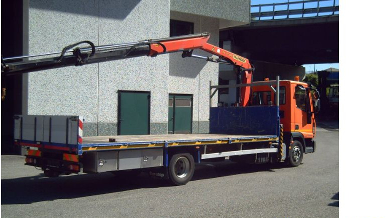 Iveco EUROCARGOeurocargo 120el22 - Dropside/ Flatbed truck, Crane truck: picture 2 Iveco EUROCARGOeurocargo 120el22 - Dropside/ Flatbed truck, Crane truck: picture 2