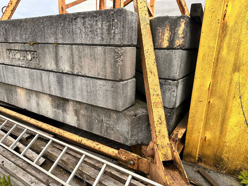 Tower crane Liebherr 140EC-H10, 1993yom, 40jib, 23,5m huh: picture 12