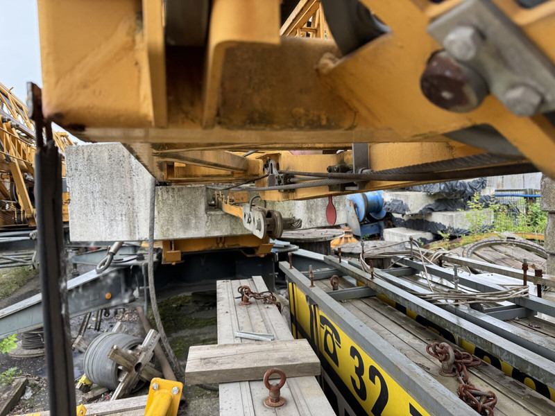 Liebherr 42K.1, 2008 yom - some Works needed - Self-erecting tower crane: picture 2 Liebherr 42K.1, 2008 yom - some Works needed - Self-erecting tower crane: picture 2