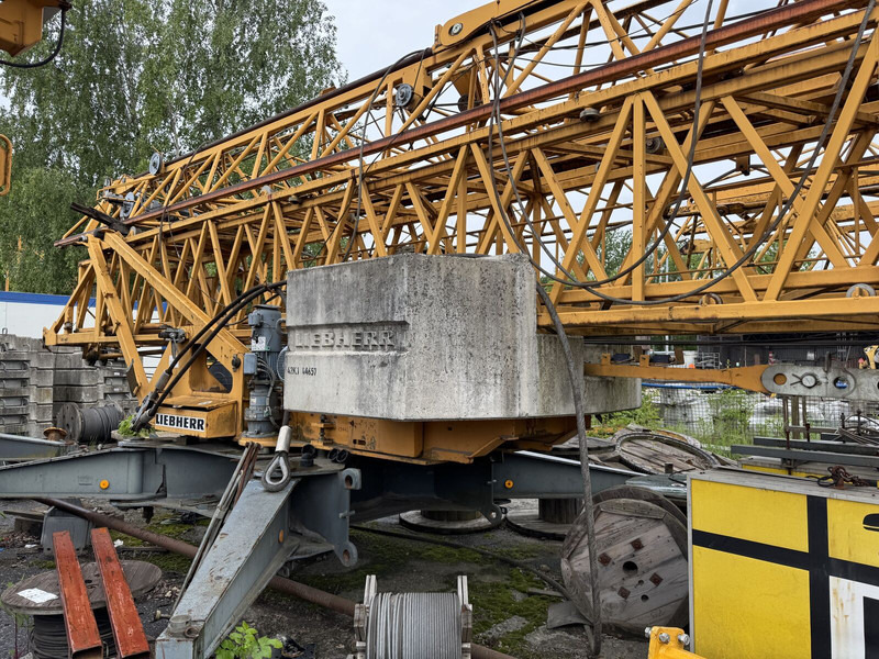 Liebherr 42K.1, 2008 yom - some Works needed - Self-erecting tower crane: picture 1 Liebherr 42K.1, 2008 yom - some Works needed - Self-erecting tower crane: picture 1