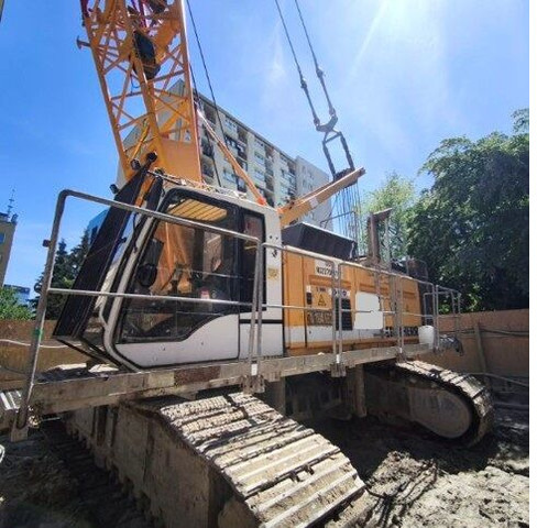 Liebherr HS855 HD, 23m jib, 2006 yom - Crawler crane: picture 1 Liebherr HS855 HD, 23m jib, 2006 yom - Crawler crane: picture 1