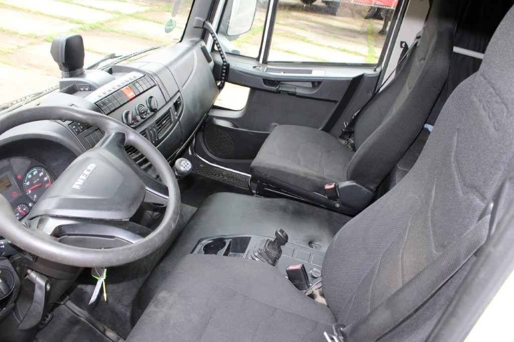 IVECO EUROCARGO 160 E320 + AGADOS - Curtainsider truck: picture 5 IVECO EUROCARGO 160 E320 + AGADOS - Curtainsider truck: picture 5