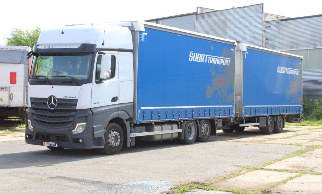 Mercedes-Benz Actros 2542 NAVIGACE + PANAV TVK 18 M (8,20m x 2,4 - Curtainsider truck, Curtainsider trailer: picture 3 Mercedes-Benz Actros 2542 NAVIGACE + PANAV TVK 18 M (8,20m x 2,4 - Curtainsider truck, Curtainsider trailer: picture 3