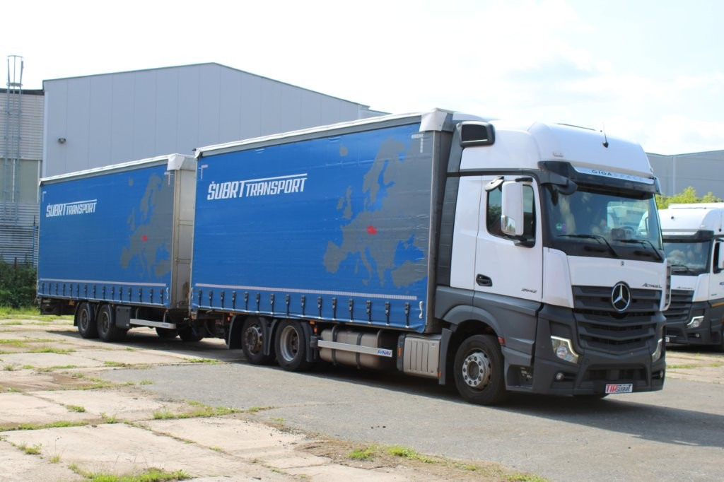 Mercedes-Benz Actros 2542 NAVIGACE + PANAV TVK 18 M (8,20m x 2,4 - Curtainsider truck, Curtainsider trailer: picture 2 Mercedes-Benz Actros 2542 NAVIGACE + PANAV TVK 18 M (8,20m x 2,4 - Curtainsider truck, Curtainsider trailer: picture 2