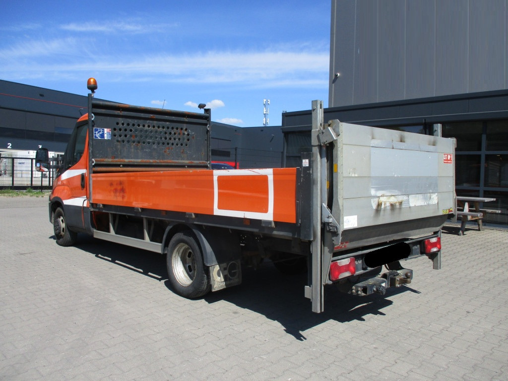 IVECO DAILY 35-140 - Flatbed van: picture 4 IVECO DAILY 35-140 - Flatbed van: picture 4