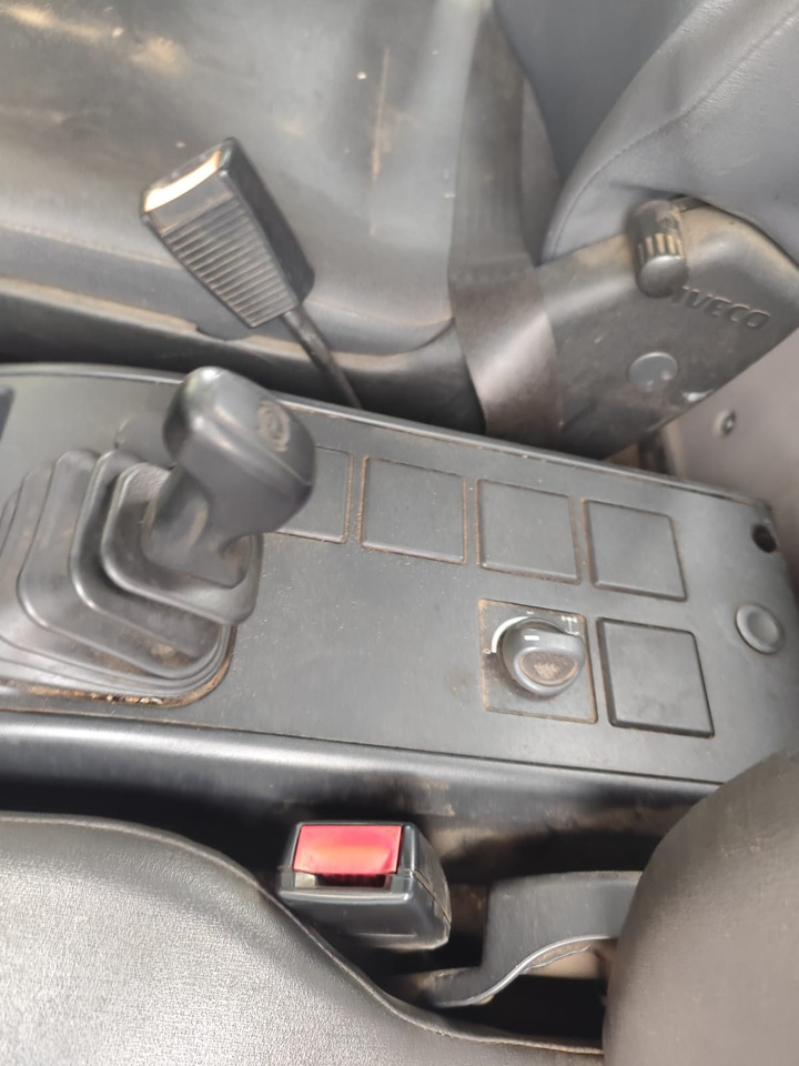 IVECO EUROCARGO 120-190L - Tipper, Crane truck: picture 4 IVECO EUROCARGO 120-190L - Tipper, Crane truck: picture 4